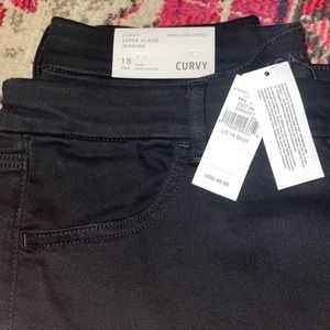 BRAND NEW Curvy American Eagle Jeggings